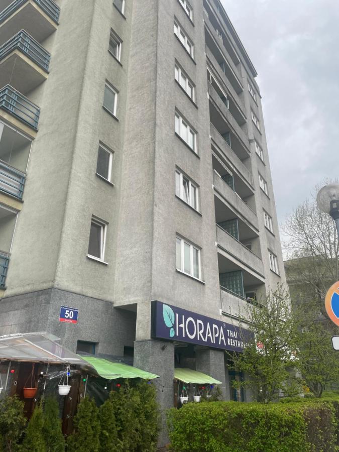 Pokój Trzyosobowy typu Basic ze wspólną łazienką - Photo 4