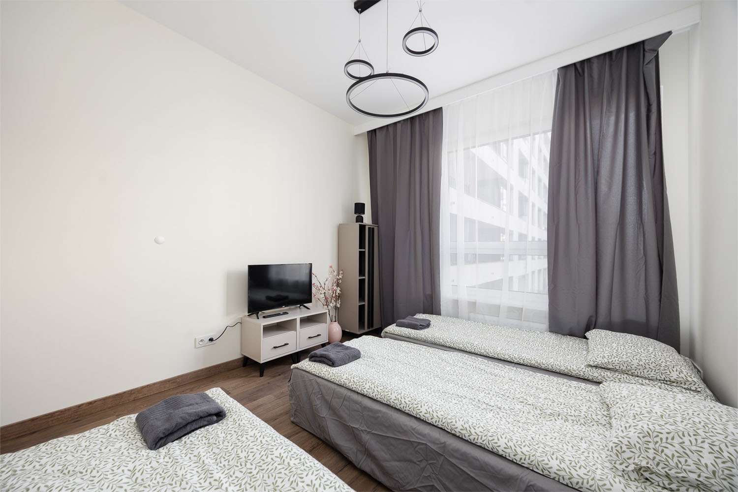 Pokój Czteroosobowy z balkonem - Photo 2